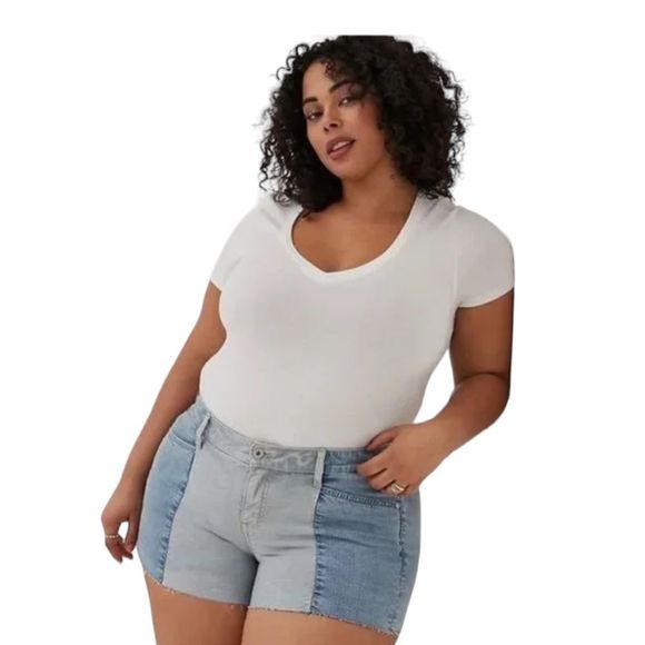 torrid Pants - Torrid Contrast Panel Jean Shorts